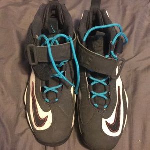 Nike Air Griffey size 6Y